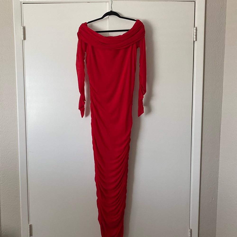 🛍️🛍️🛍️ Fashion Nova Red Ruched Off-Shoulder Bodycon Dress